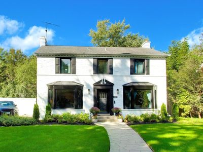 901 Locust Rd