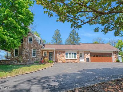 215 Baylor Rd