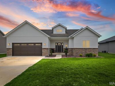 Property at 7112 Richmond Dr, Glen Carbon, IL