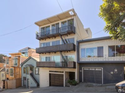1919 20th St APT 2