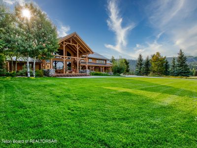 27650 N Buffalo Fork Rd
