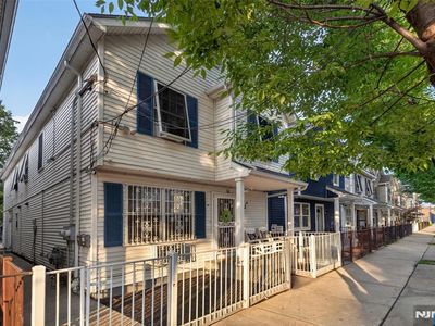 192 Dwight St
