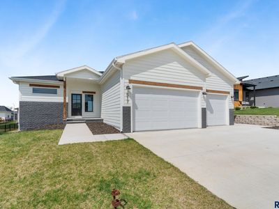 517 S Douglas Fir Ave