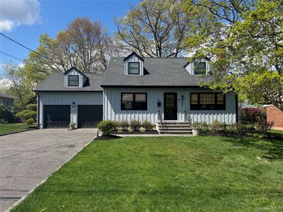 1 Seawanhaka Place