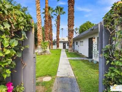 44700 Las Palmas Ave