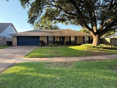 520 Rock Hollow Dr