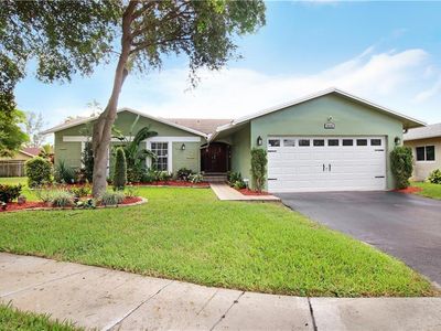 9320 NW 43rd Manor