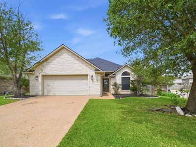 809 Emerald Dove Ave