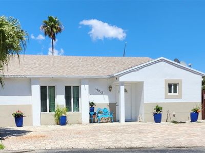 Property at 19903 NW 67th Ct, Hialeah, FL