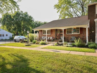 4313 Belmont Dr