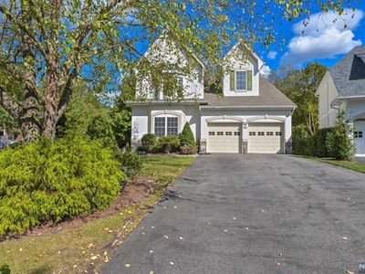 Property at 1 Kingsley Evans Cir, Oakland, NJ