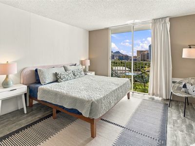 1920 Ala Moana Blvd APT 1109
