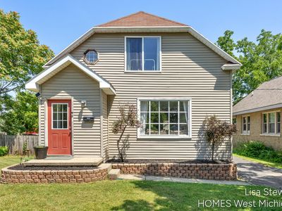 1131 Crescent St NE