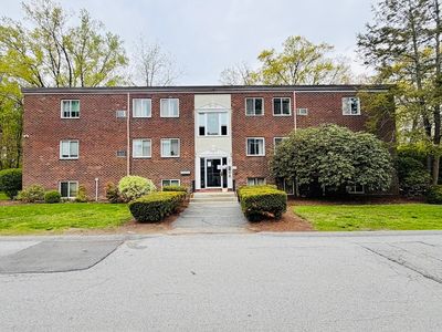 1 Universal St APT 9