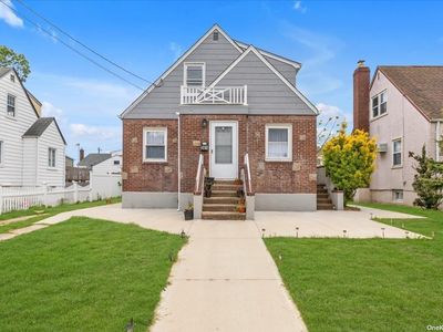 301 Merrifield Avenue