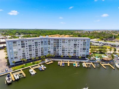4939 Floramar Ter APT 501