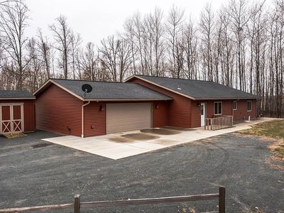 763 Whisperwood Ct SW