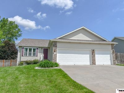 4548 W Ludwig Dr