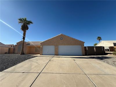 1807 E Calle Agrada Dr