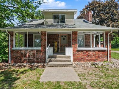 6375 Benton Rd