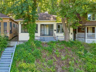 855 Lancaster Ave