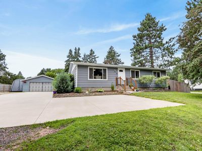 2105 Strader Dr
