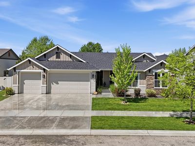891 N Tullshire Way