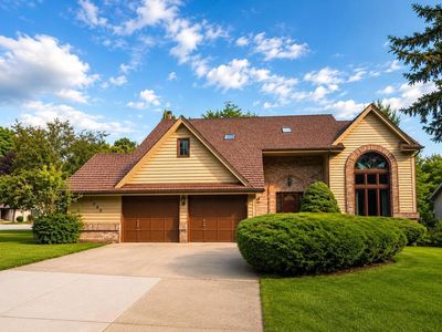 1868 Cypress DRIVE