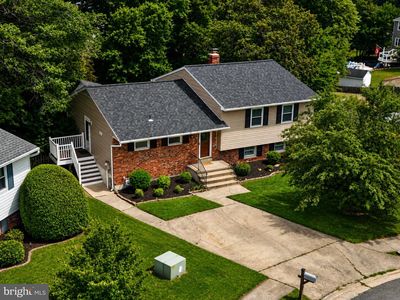7 Krisswood Ct
