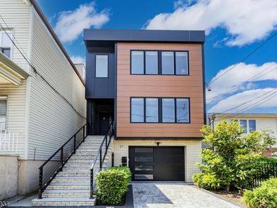 27 Leonard St #2