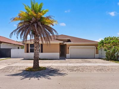 Property at 27902 SW 134th Ct, Homestead, FL