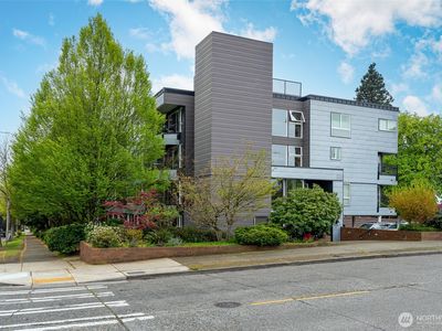 3501 SW Holden Street #304