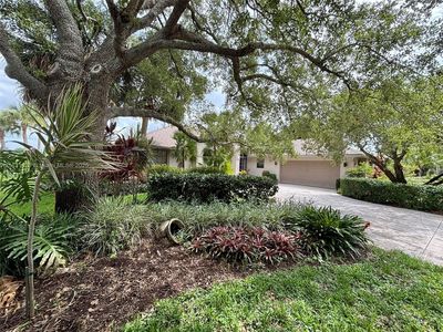 1992 SW Danforth Cir