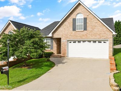 241 El Grande Ln
