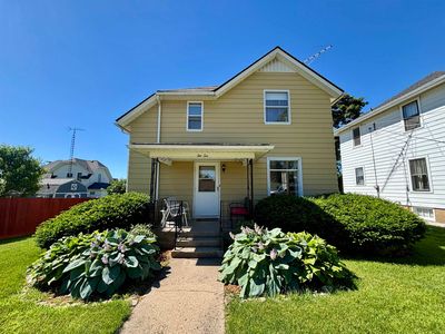 210 W Benton Ave