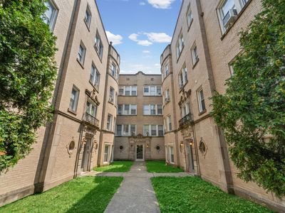 2751 W Arthur Ave APT 2