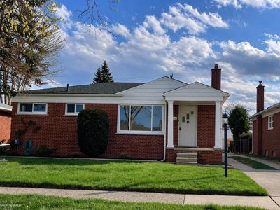 19054 Lister Ave