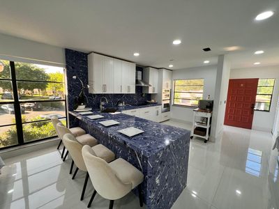 9299 Vista Del Lago #H