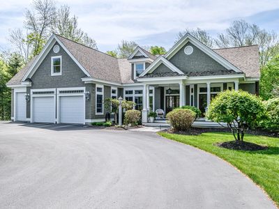 11 Silver Brook Circle