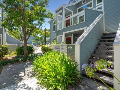 860 Boardwalk Pl