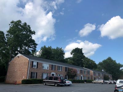 2517 Hydraulic Rd APT 66