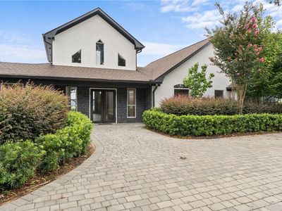 13077 Country Club Dr