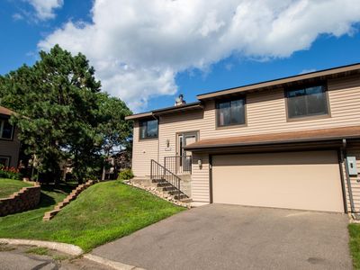 14742 Embry Path