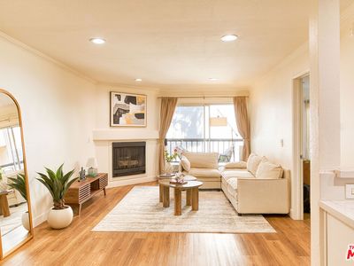5510 Owensmouth Ave APT 218