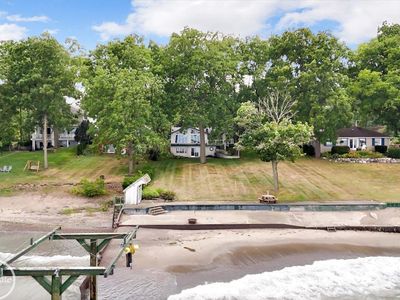 8178 Lakeshore Rd