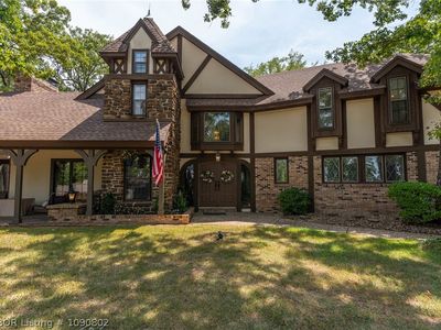 2708 Heather Oaks Way
