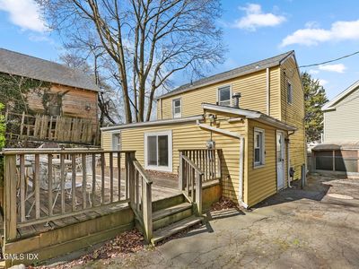 15 Henry St