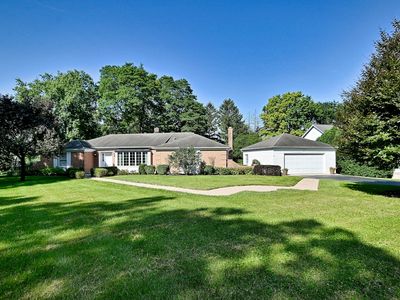 9 Dover Dr