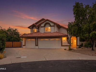 1932 E MORROW Drive
