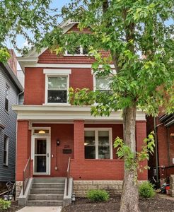 225 4th St